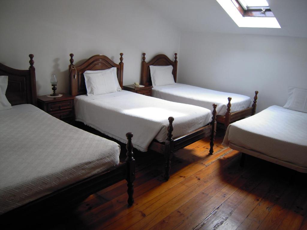 Guesthouse Lusa Atenas Coimbra Quarto foto